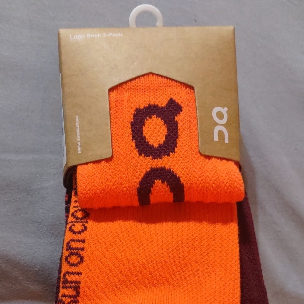 On Running Orange and Maroon Socks 3-Pack